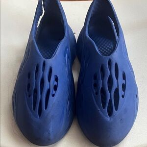 Yeezy Kids Shoes in Blue
